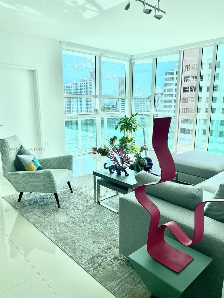 950 Brickell Bay Dr #1210