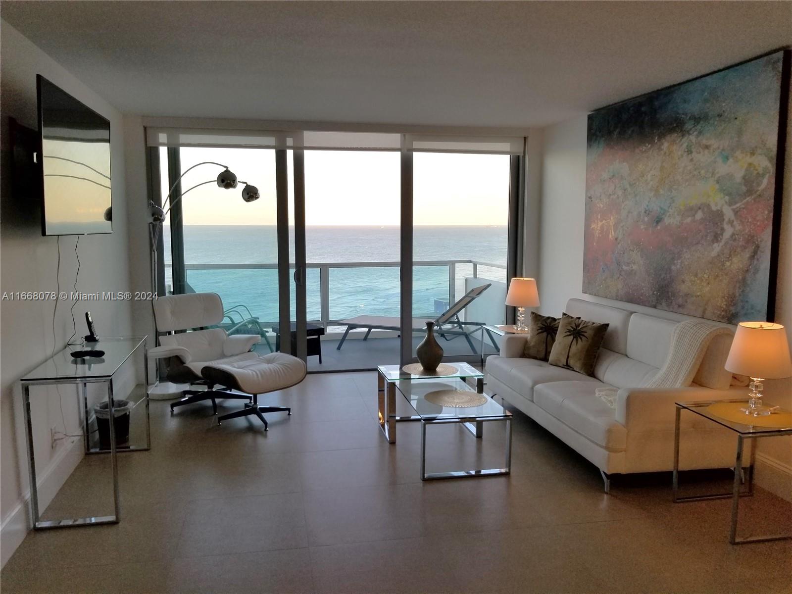 5161 Collins Ave #1715