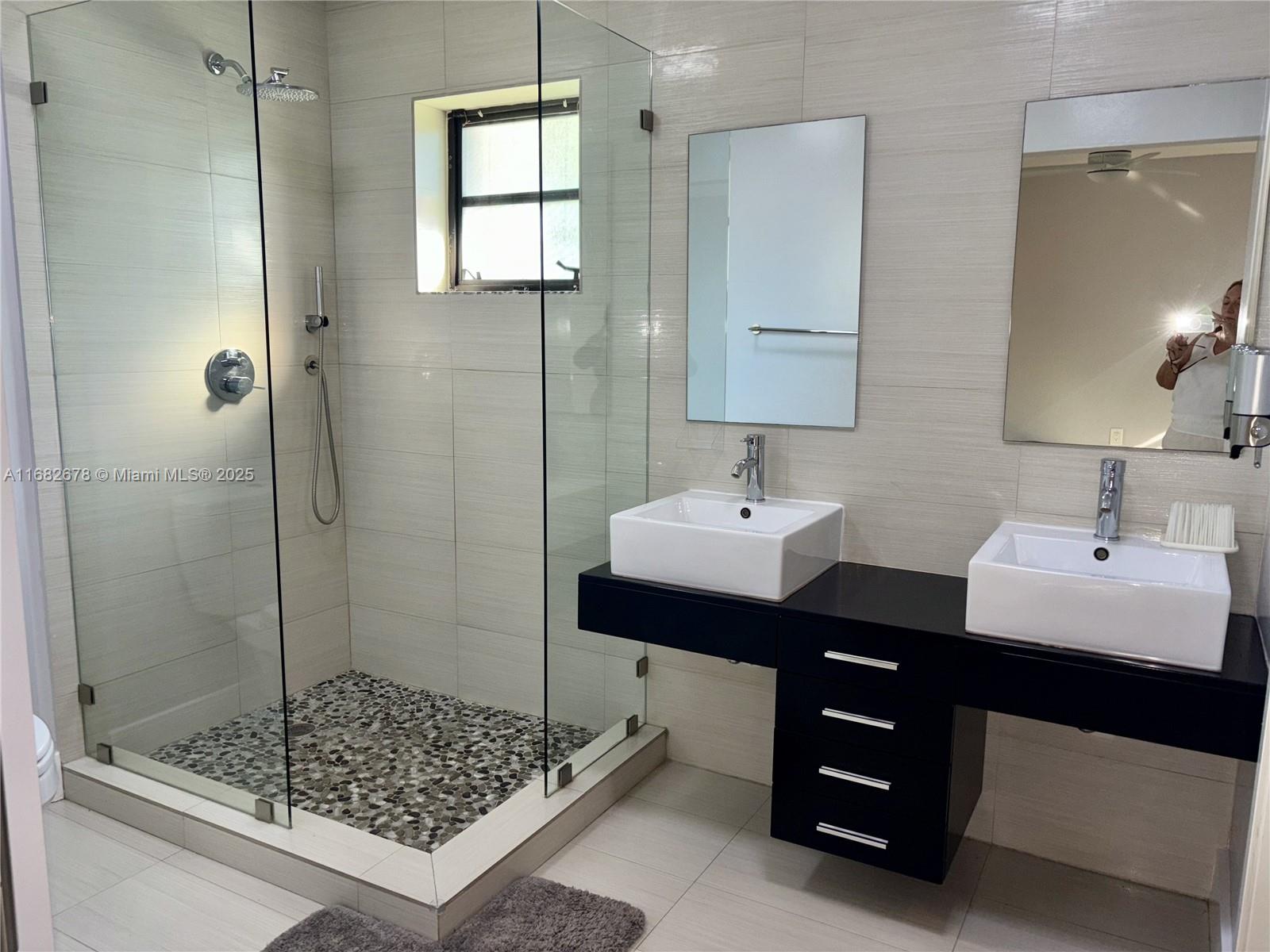 6520 SW 48th St,South Miami, FL 33155