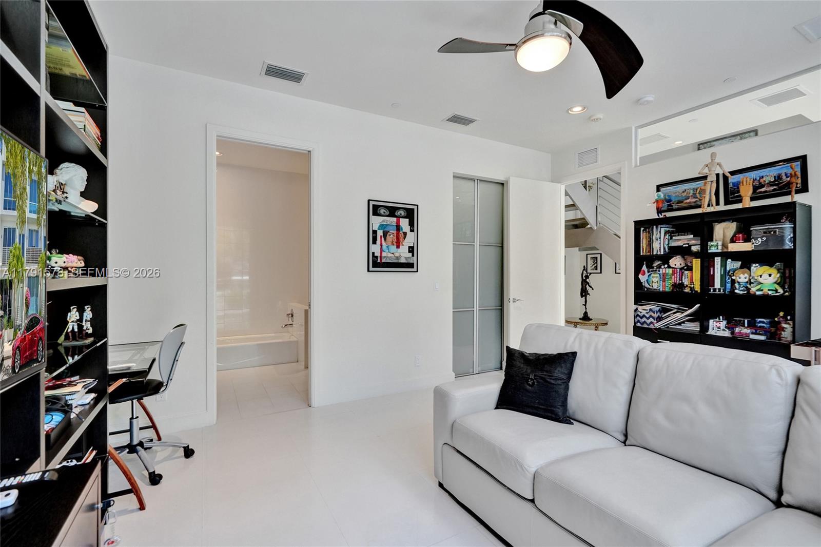 2725 NE 1st St Pompano Beach, FL 33062