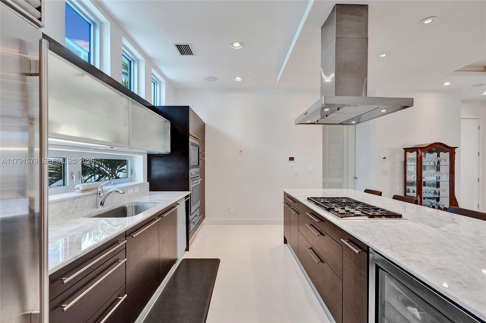 2725 NE 1st St Pompano Beach, FL 33062