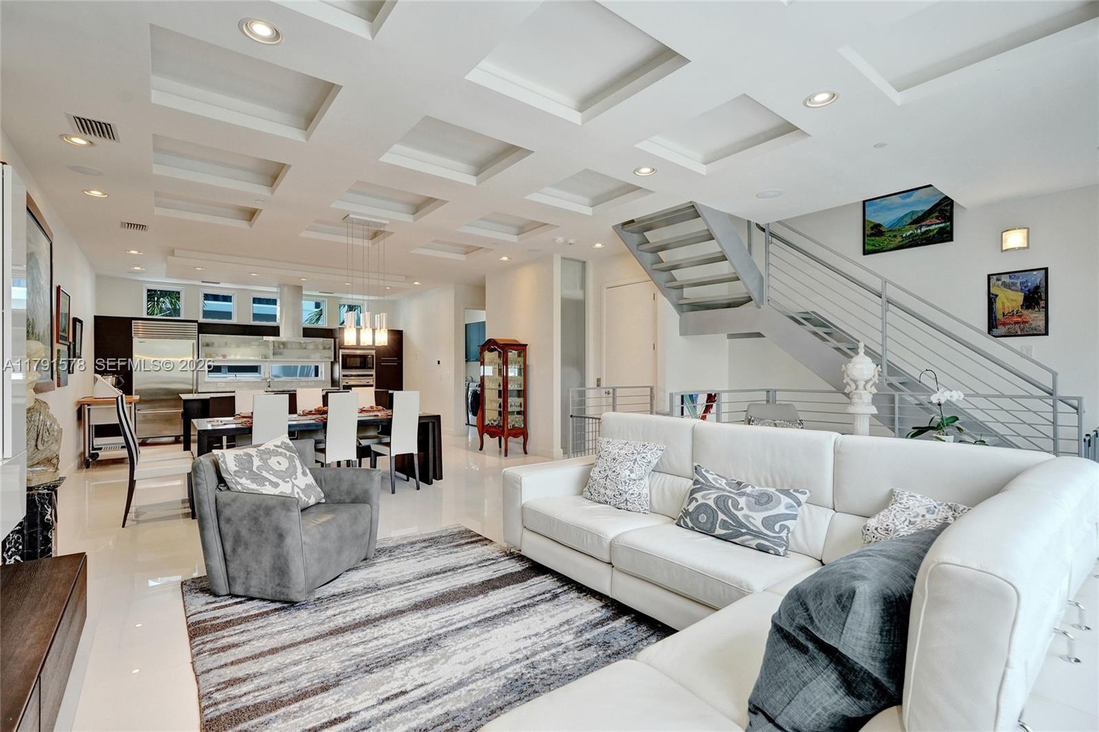 2725 NE 1st St Pompano Beach, FL 33062