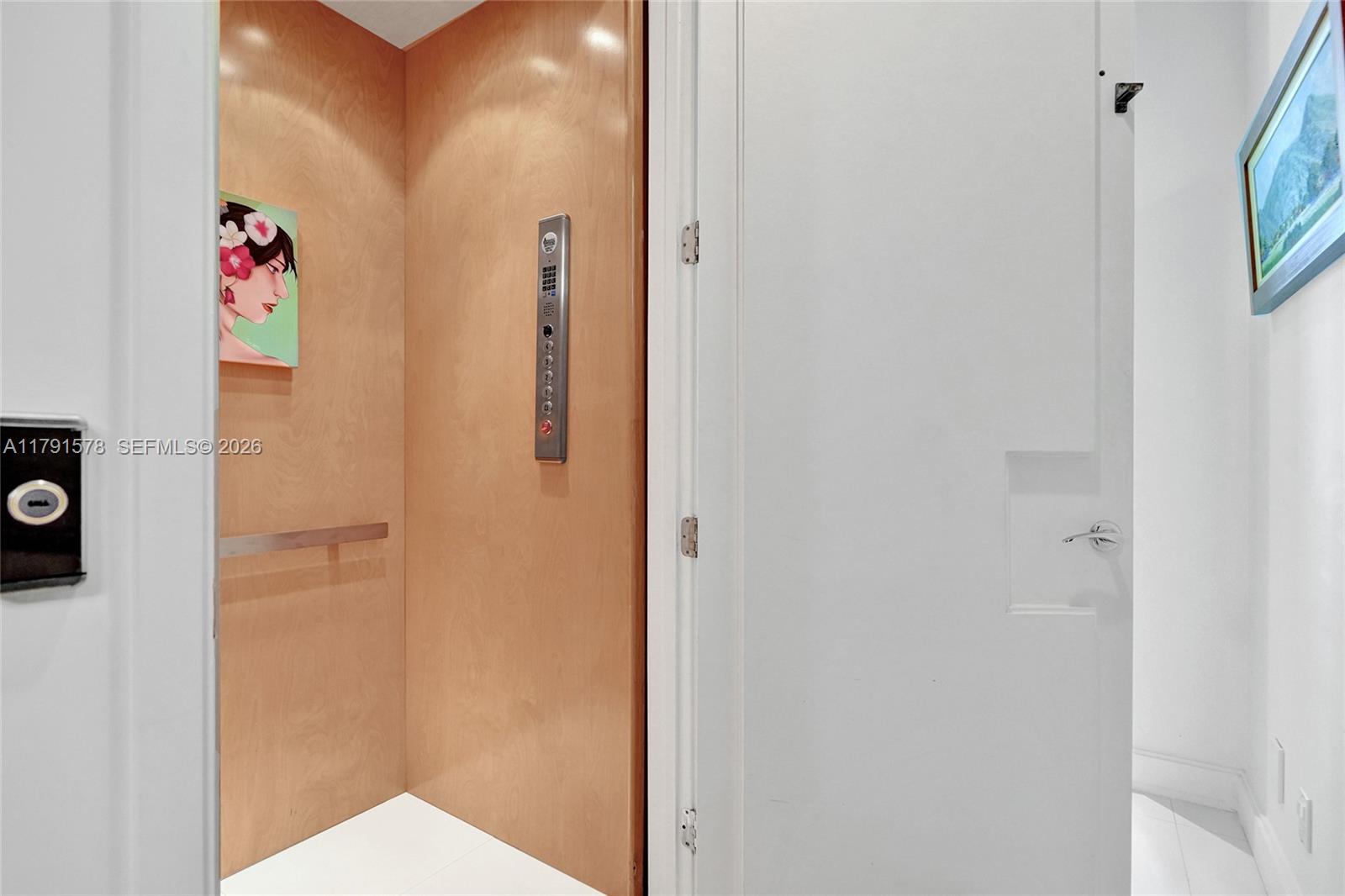 2725 NE 1st St Pompano Beach, FL 33062