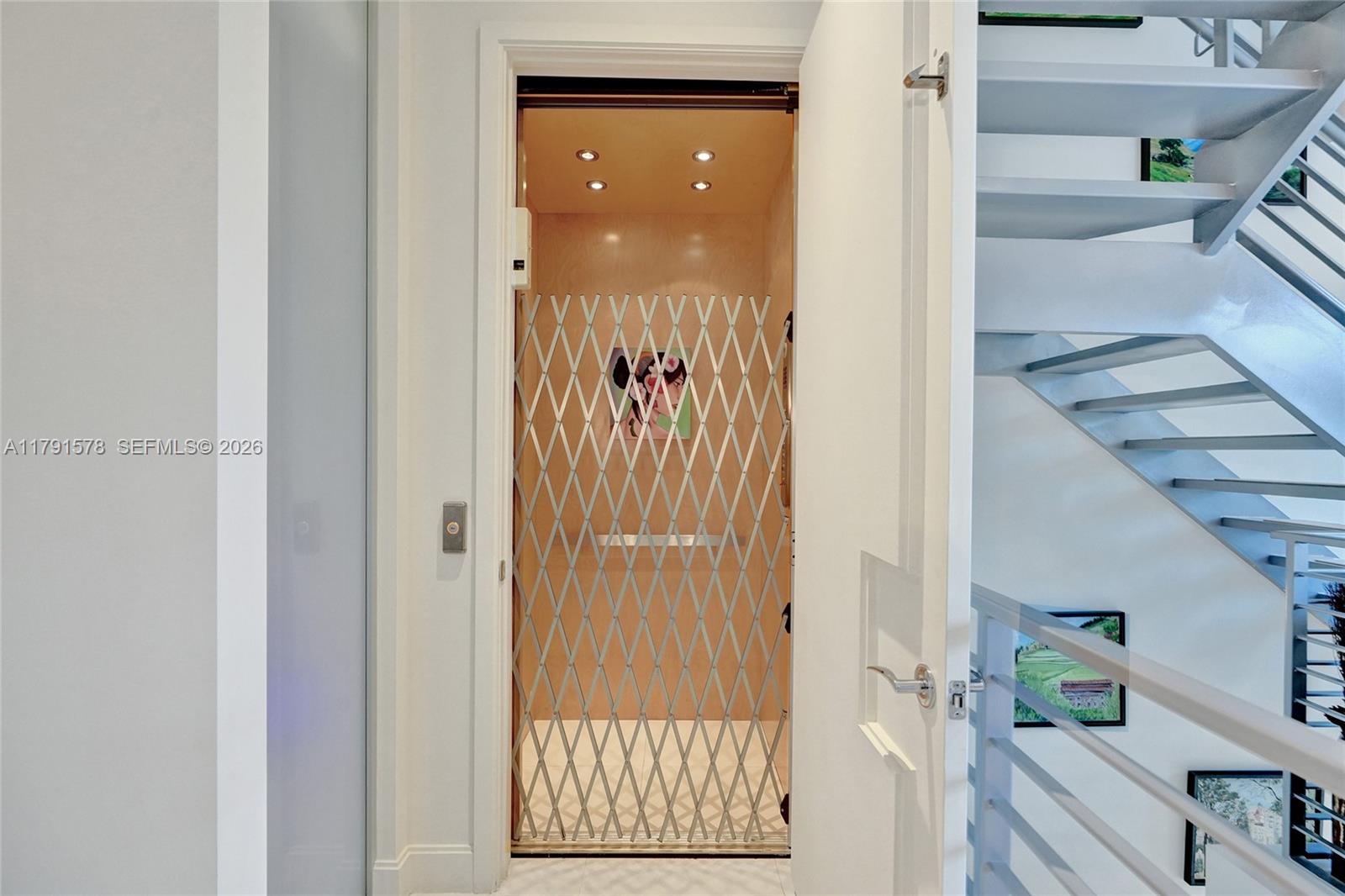 2725 NE 1st St Pompano Beach, FL 33062