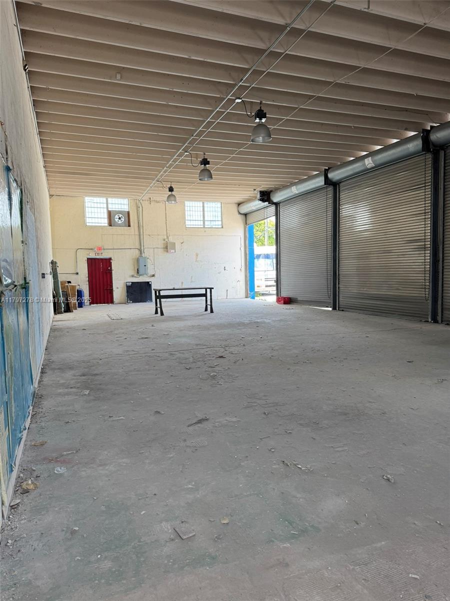 748 NW 24th St Miami, FL 33127