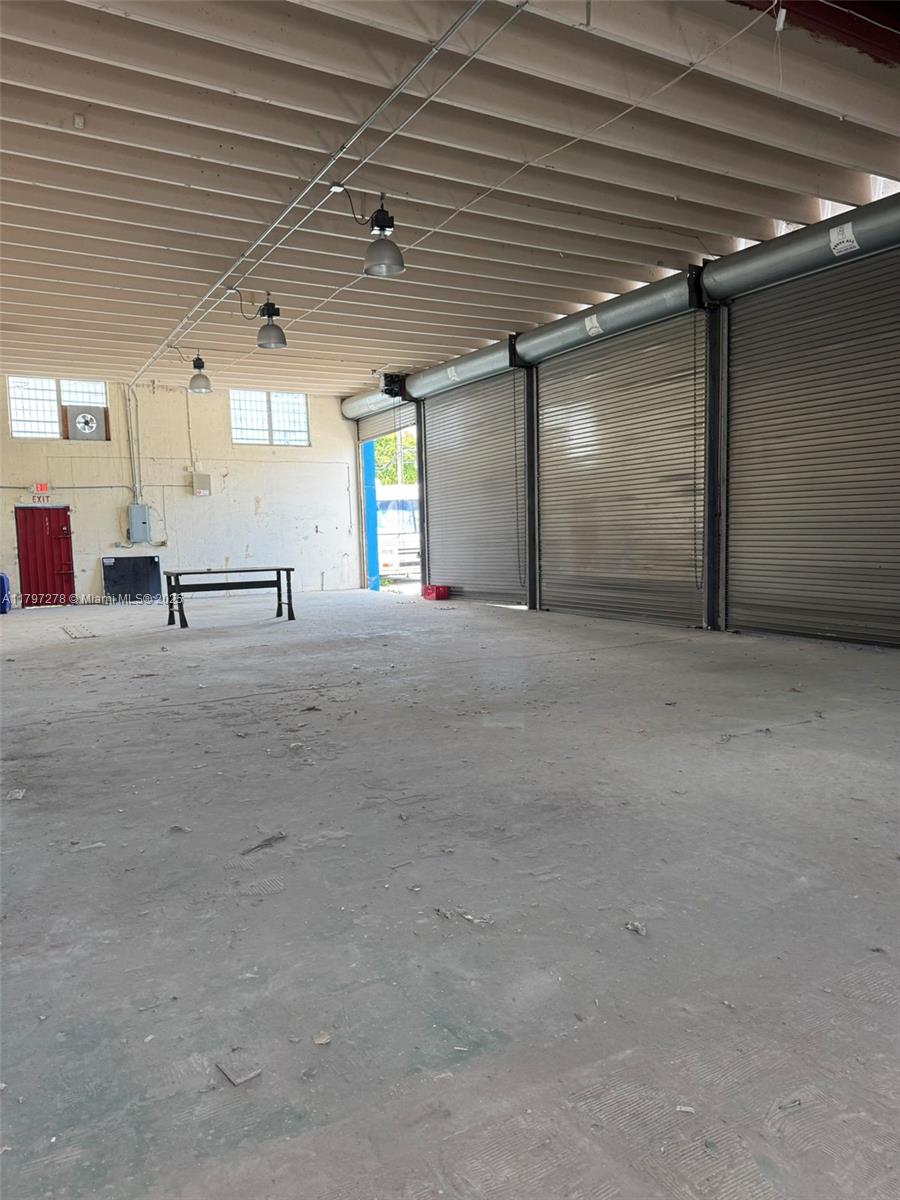 748 NW 24th St Miami, FL 33127