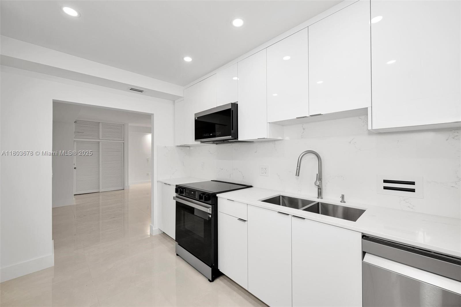 10185 Collins Ave #1502,Bal Harbour, FL 33154