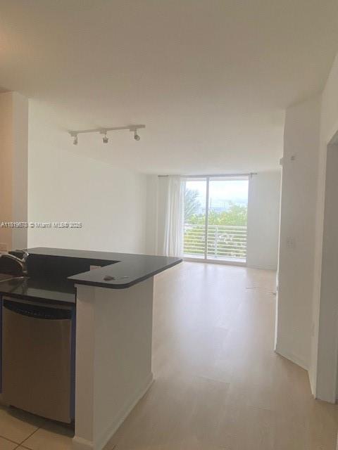 image Venture At Aventura West12