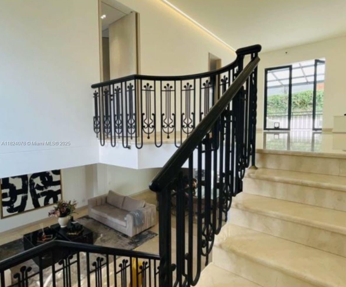 20 ST Loma Montesori Poblado Medellin Colombia Medellin, CO, 0