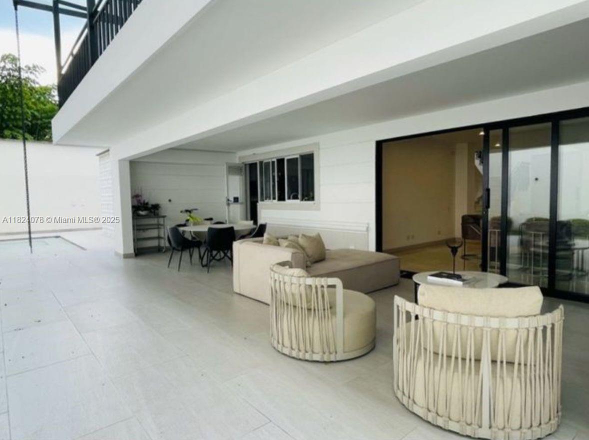 20 ST Loma Montesori Poblado Medellin Colombia Medellin, CO, 0