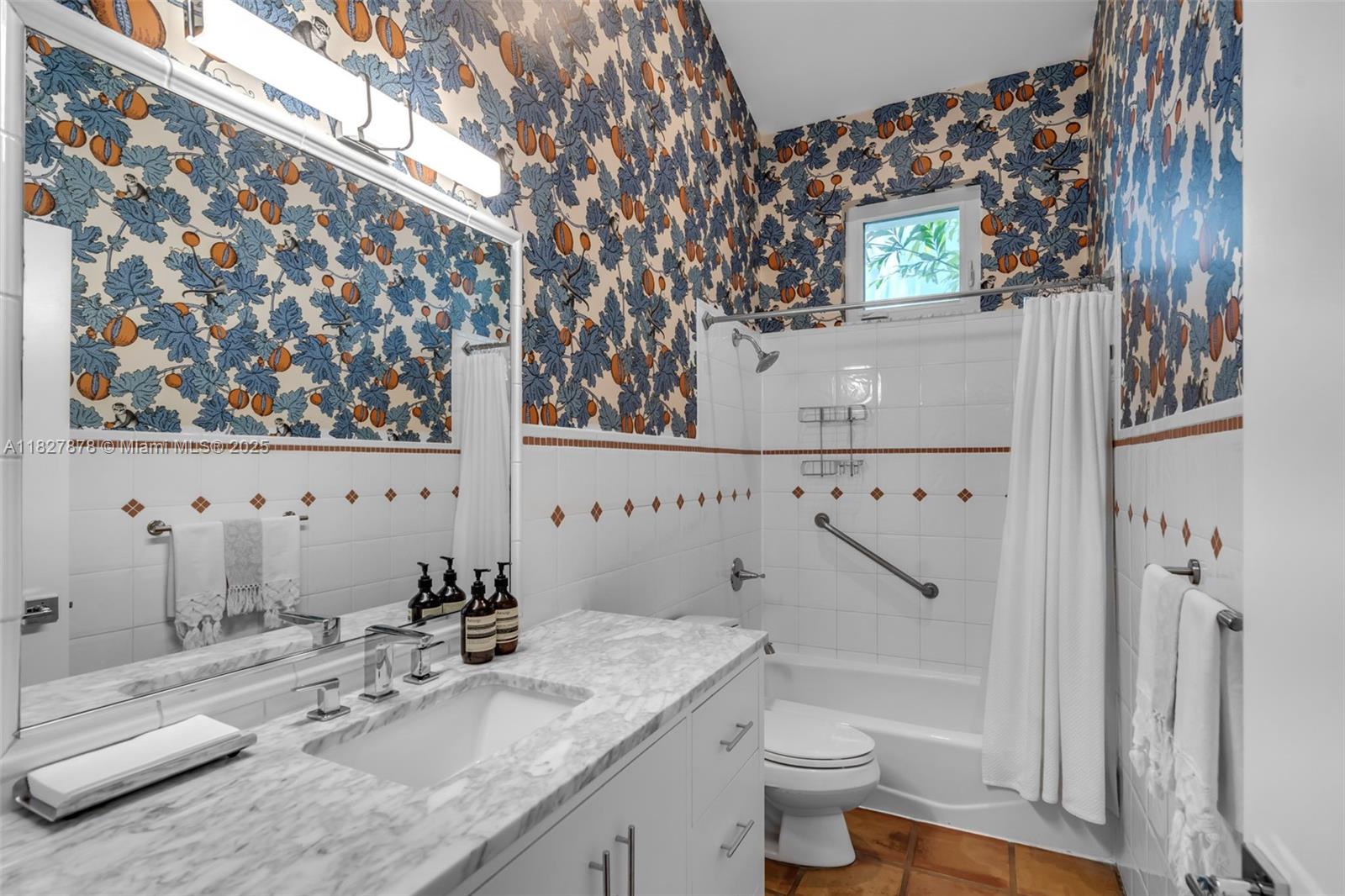 3865 Poinciana Ave Miami, FL 33133