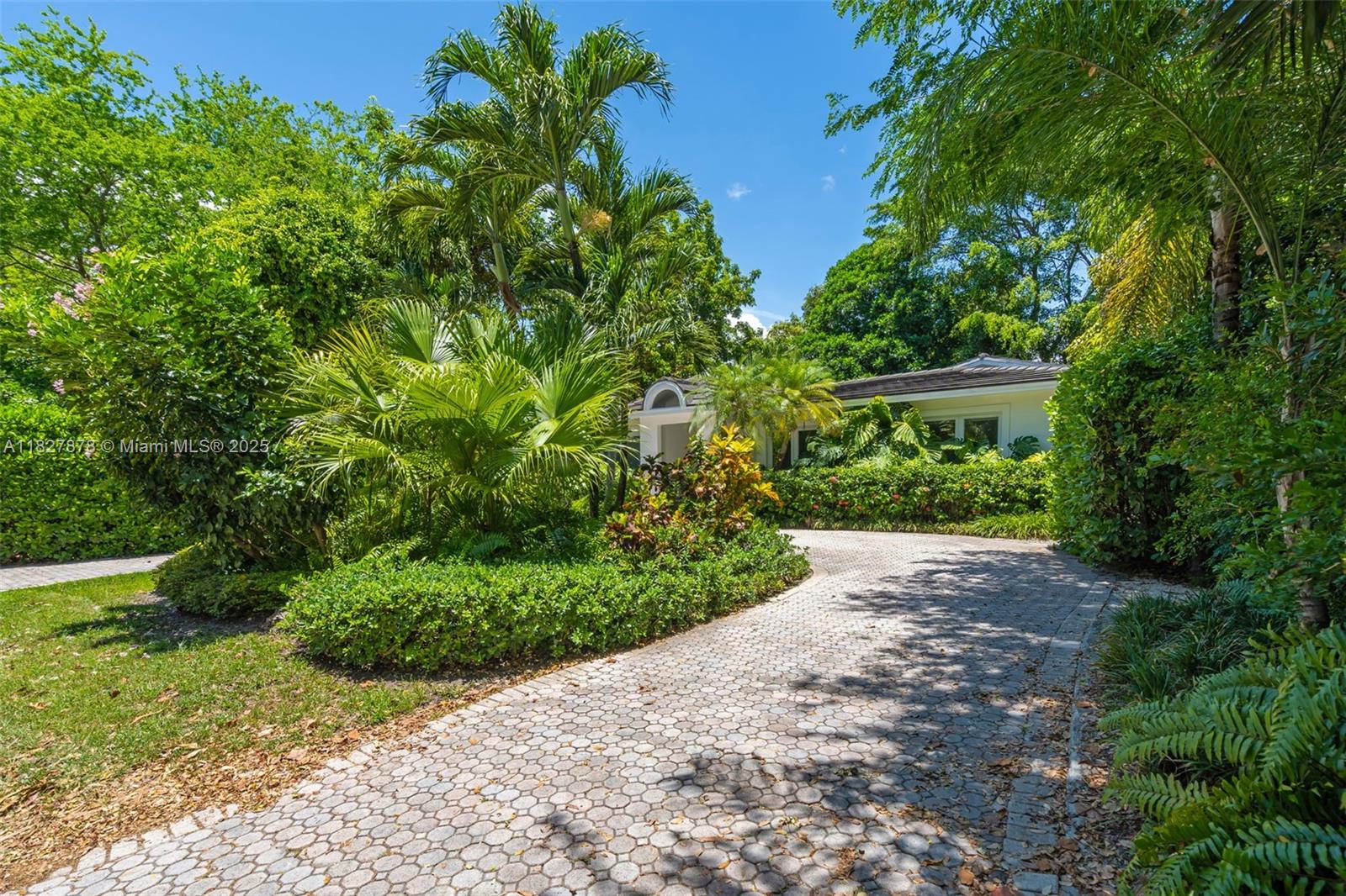 3865 Poinciana Ave Miami, FL 33133