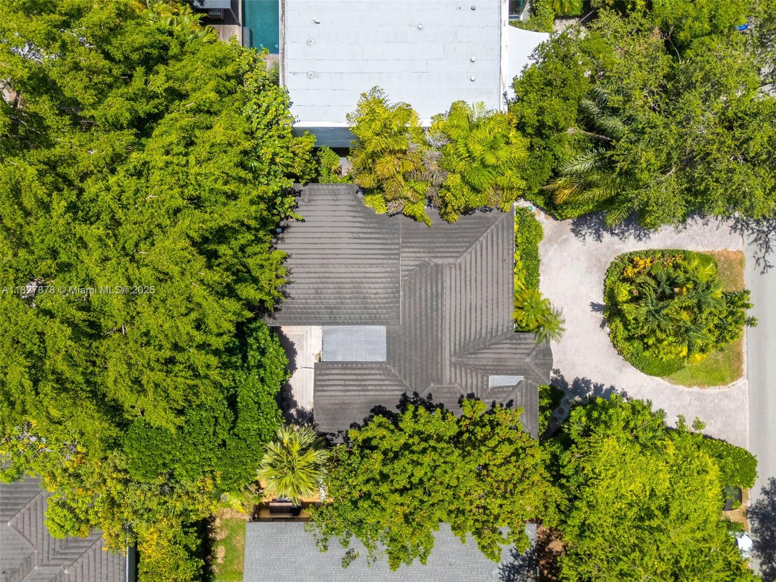 3865 Poinciana Ave Miami, FL 33133