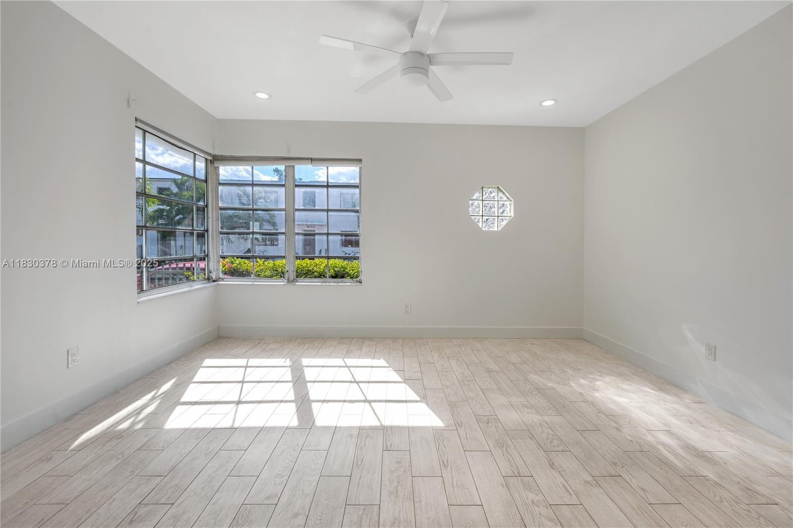 905 Michigan Ave #1