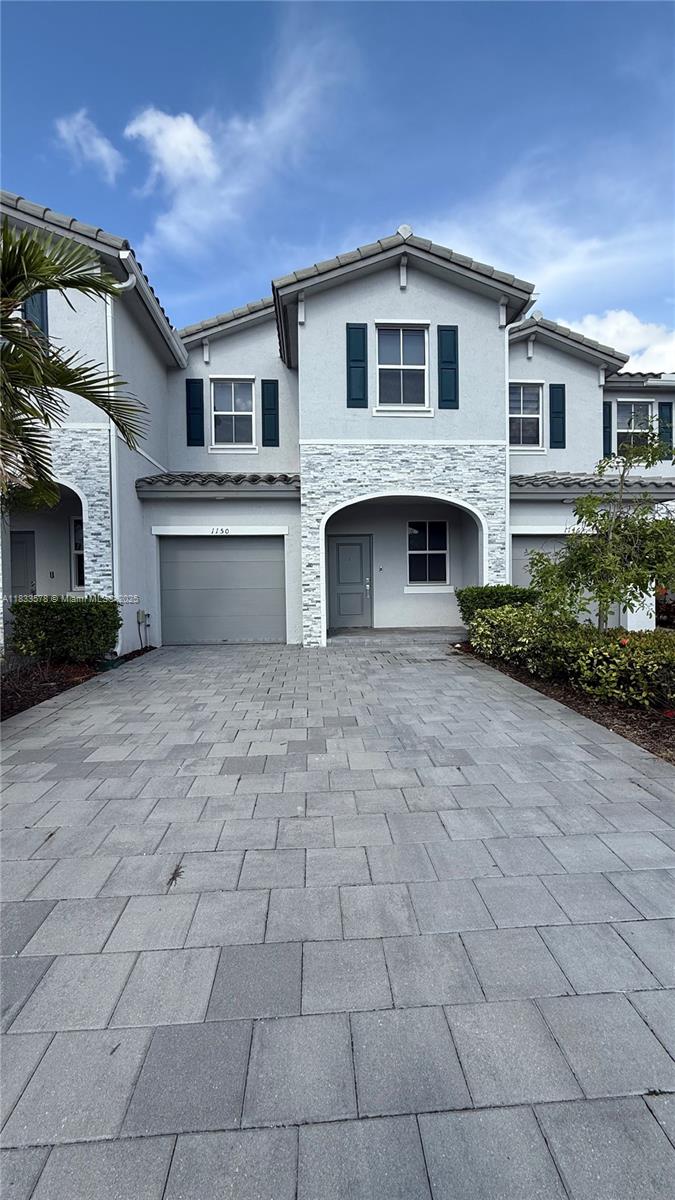 1150 SE 26th Ter