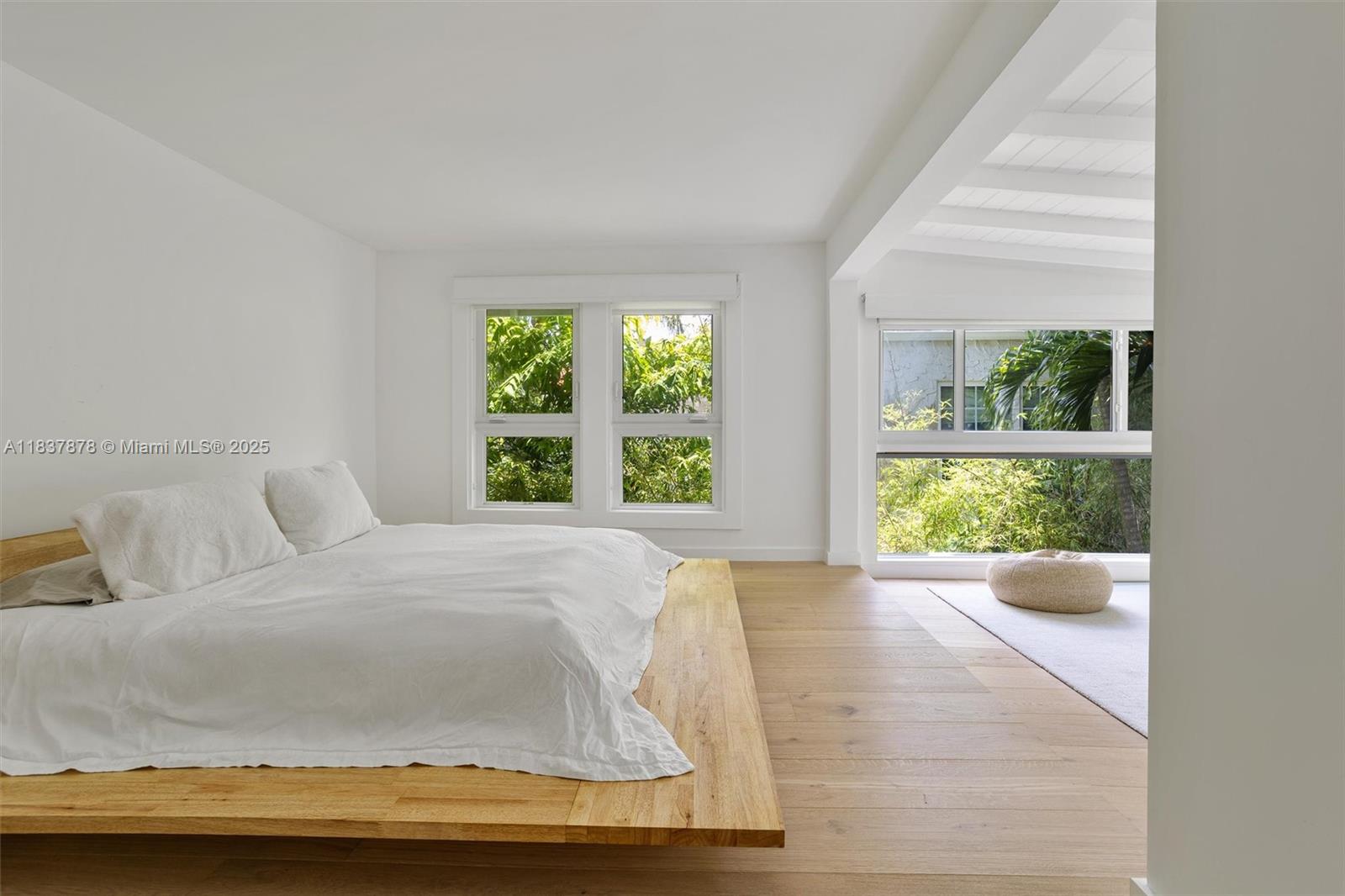 4286 S Douglas Rd Miami, FL 33133