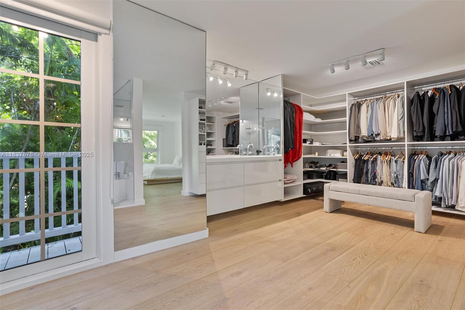 4286 S Douglas Rd Miami, FL 33133