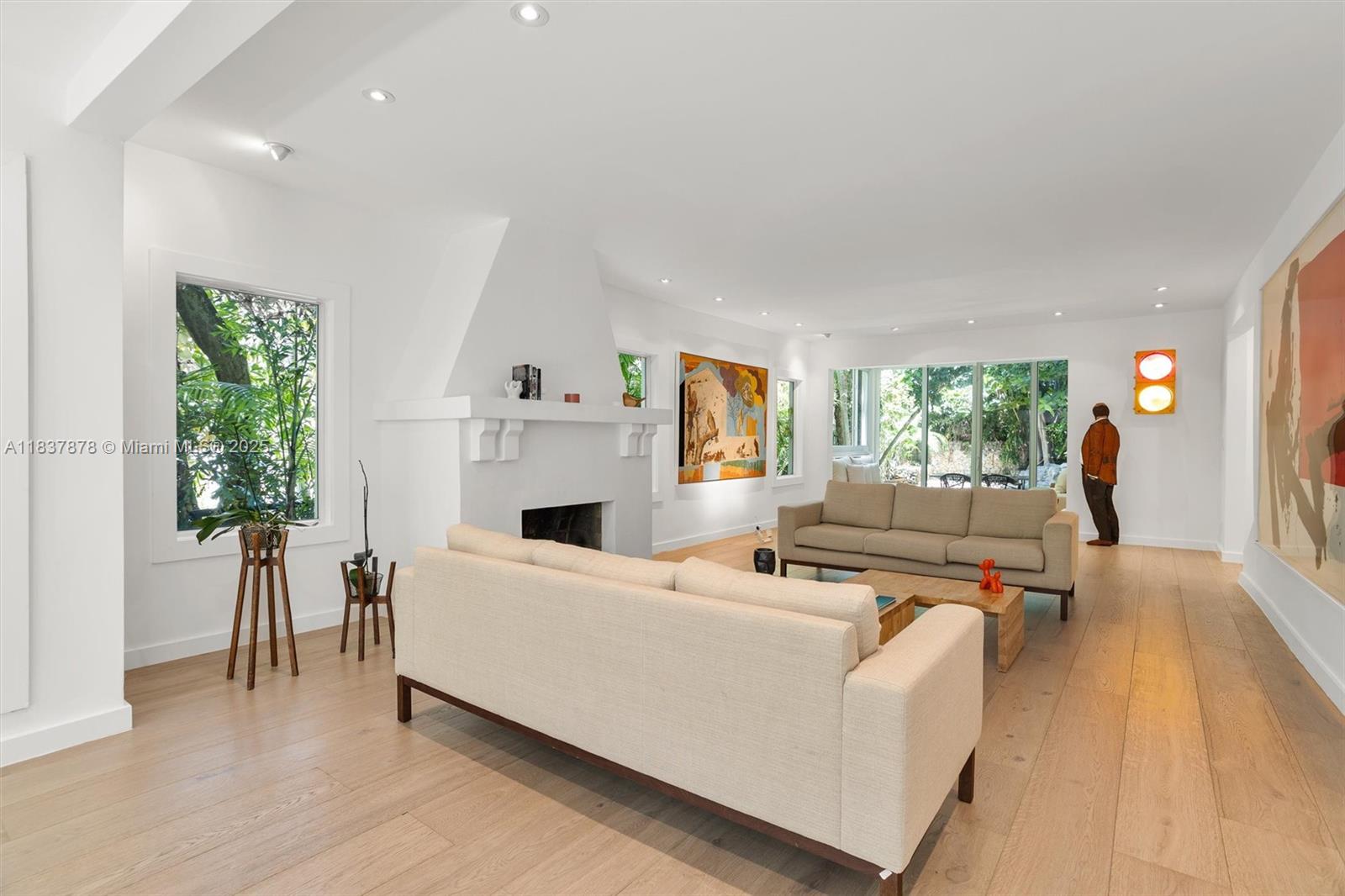 4286 S Douglas Rd Miami, FL 33133