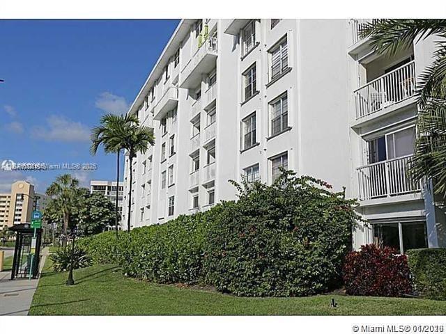 17800 Atlantic Blvd #409