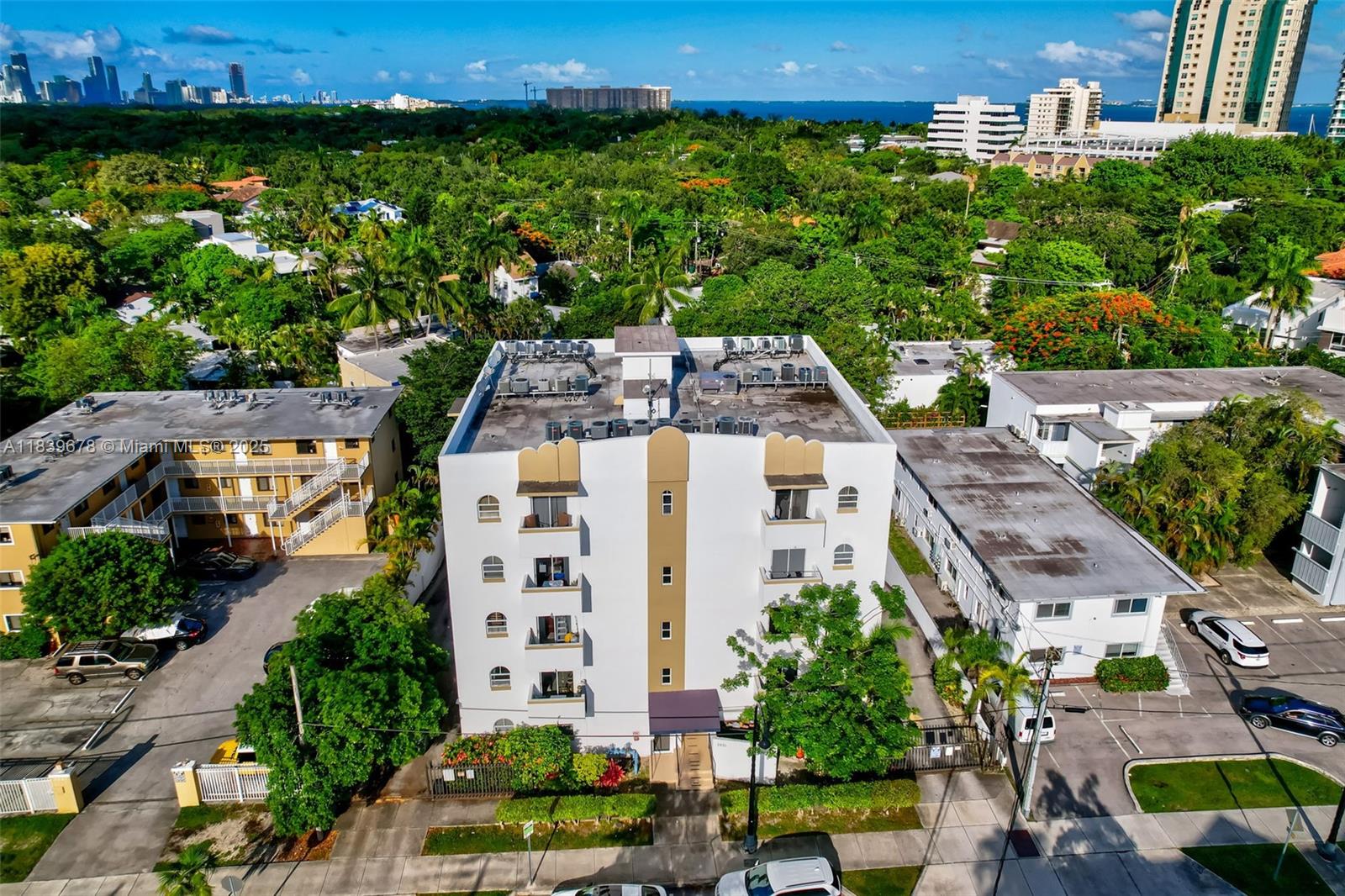 3051 SW 27th Ave #402