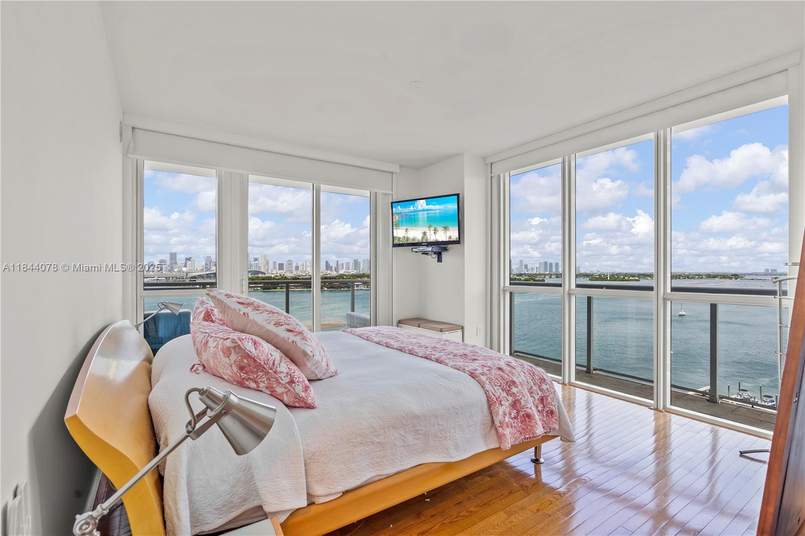 image The Bentley Bay14