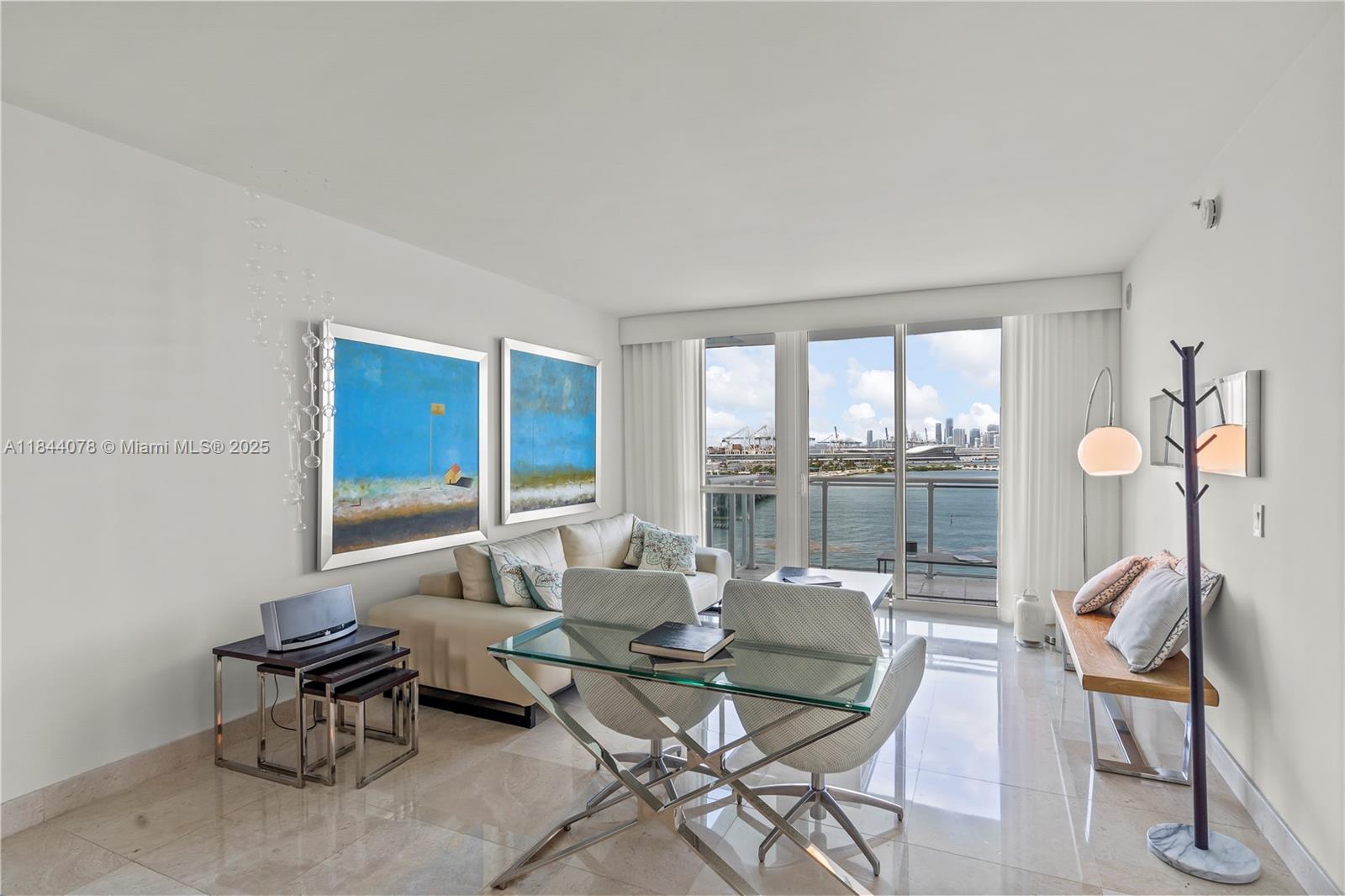 image The Bentley Bay15