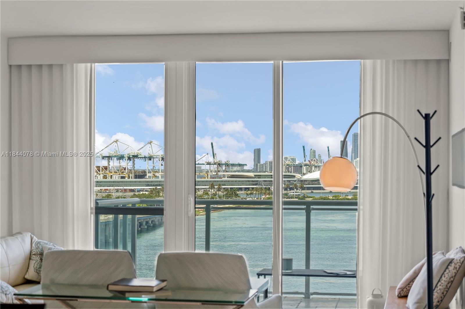 image The Bentley Bay18
