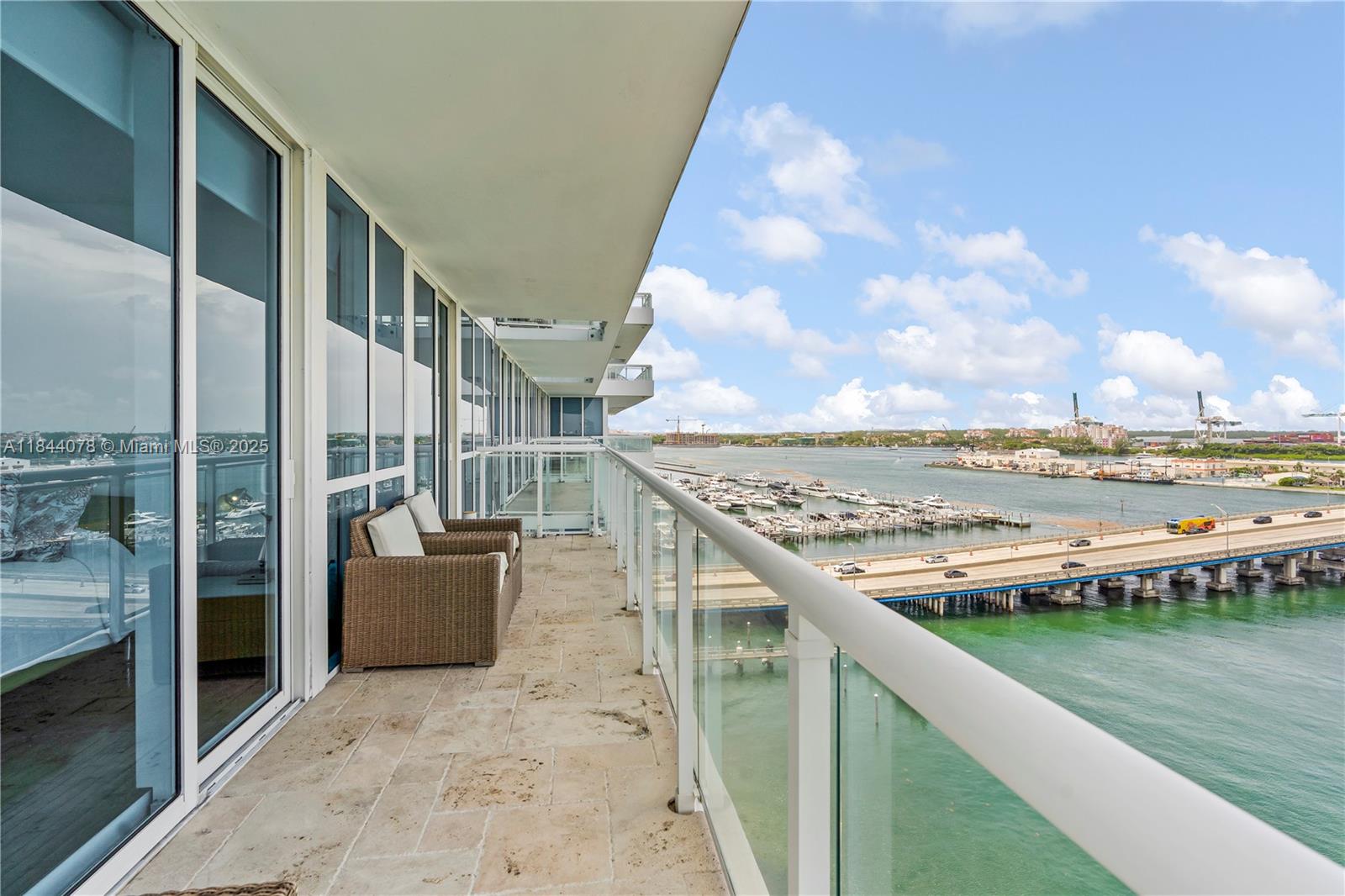 image The Bentley Bay8
