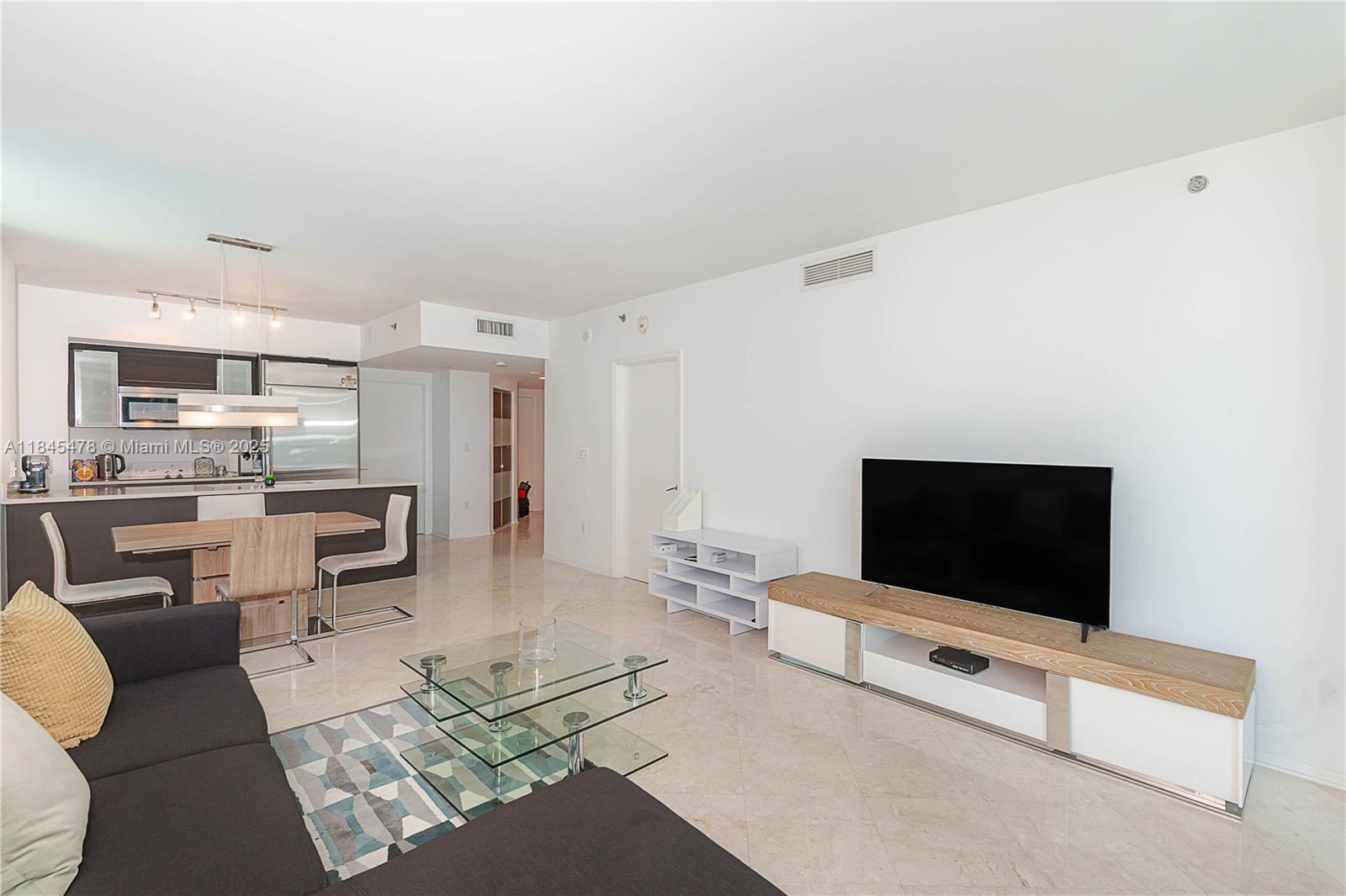 55 SE 6th St #1507