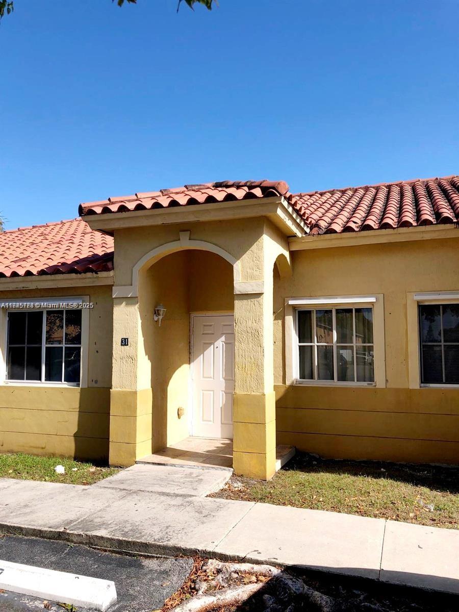 31 NE 13th Ave #5