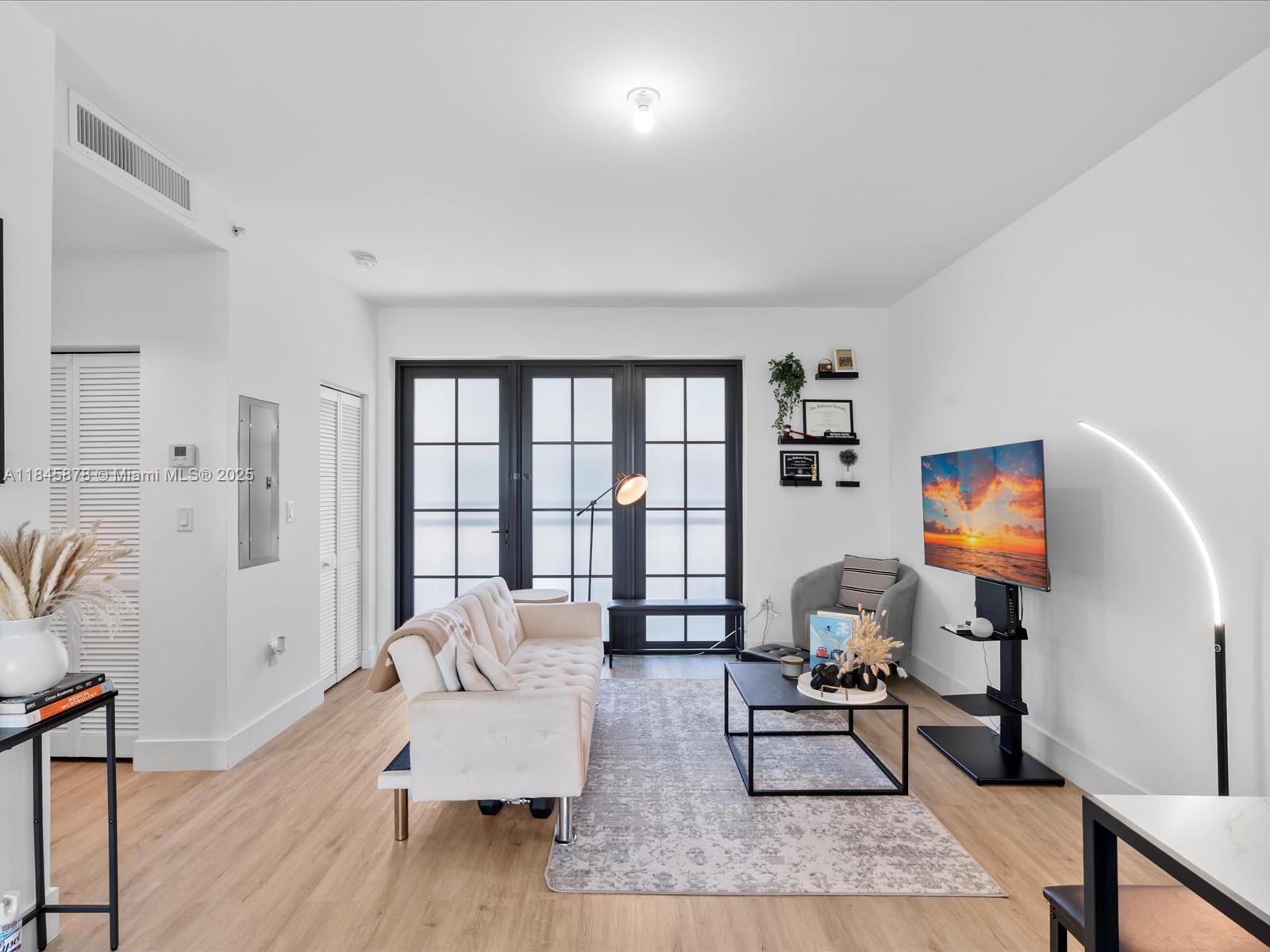 4100 SW 64th Ave #301 Davie, FL 33314