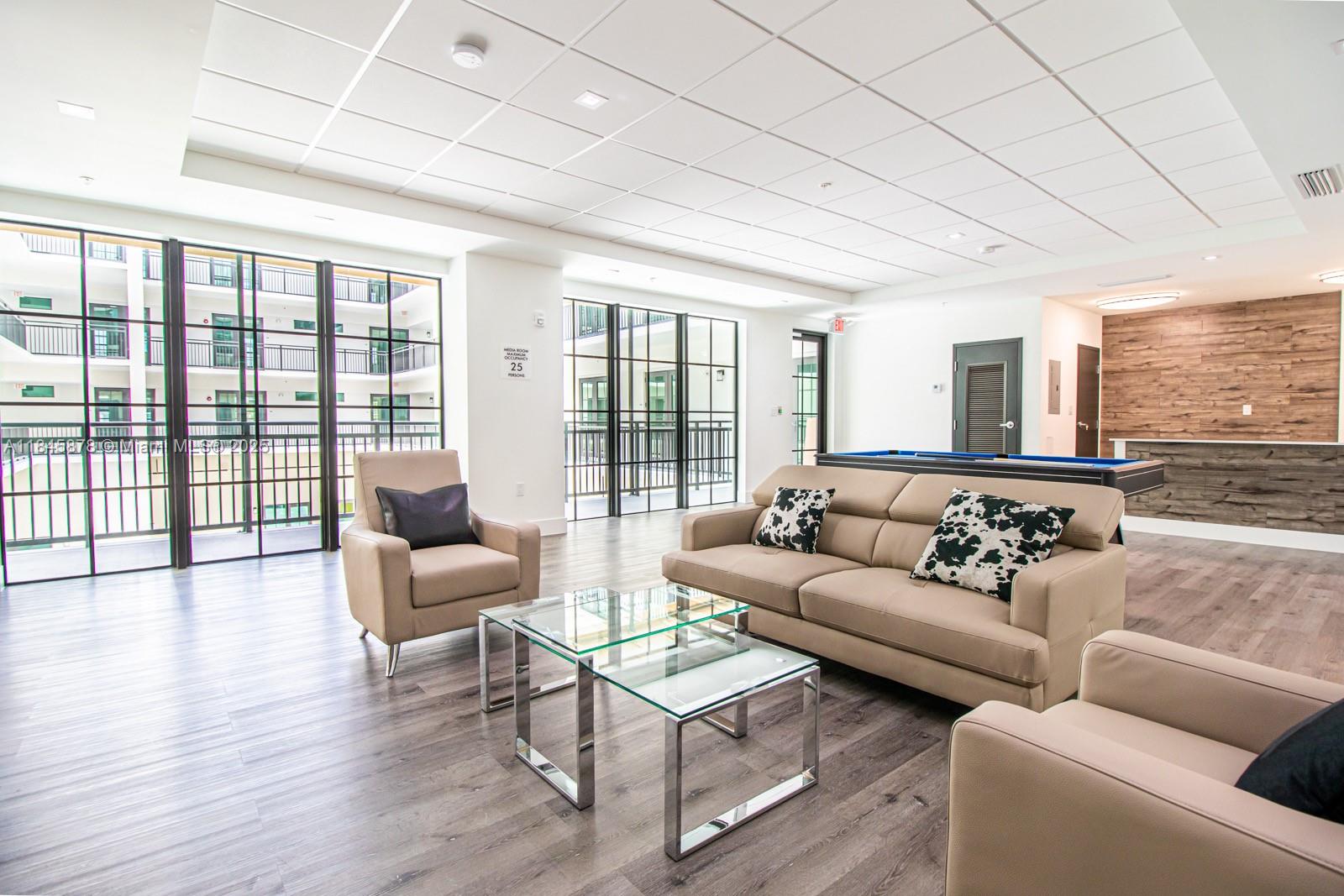 4100 SW 64th Ave #301 Davie, FL 33314