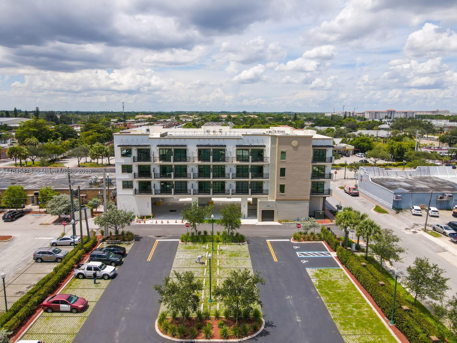 4100 SW 64th Ave #301 Davie, FL 33314