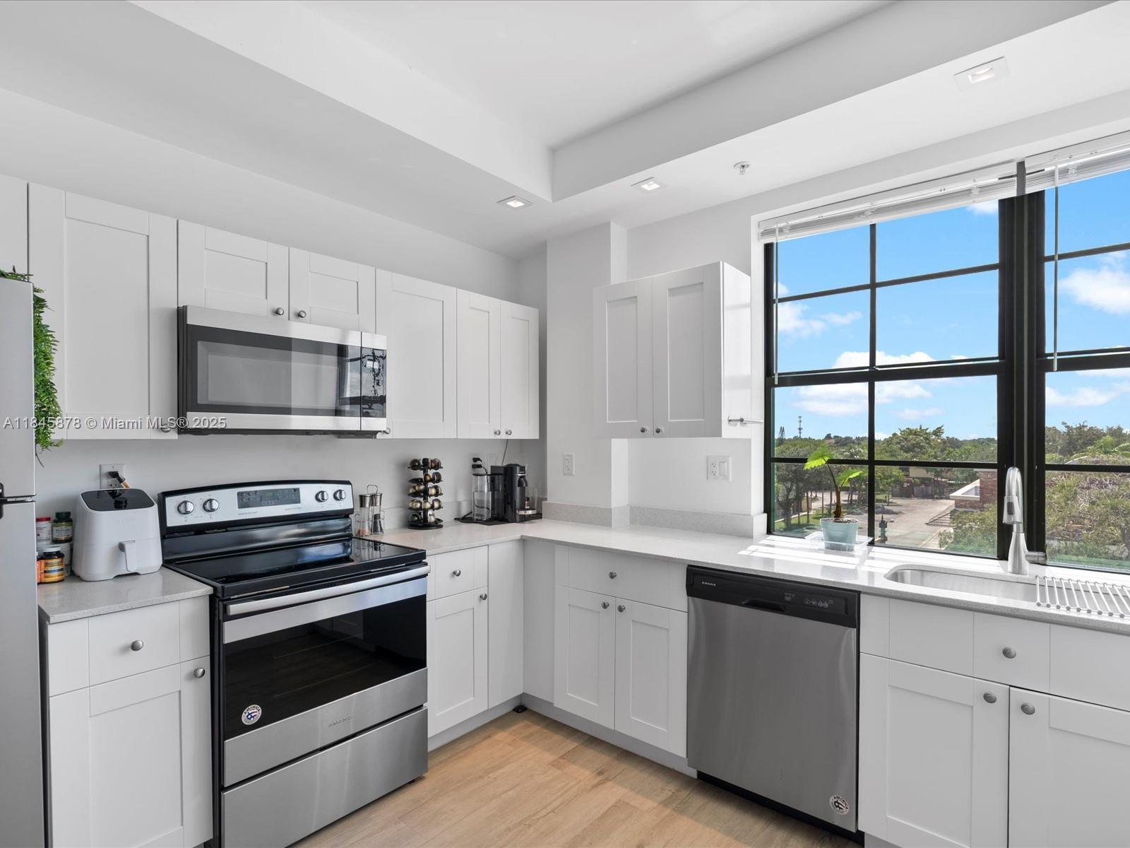 4100 SW 64th Ave #301 Davie, FL 33314