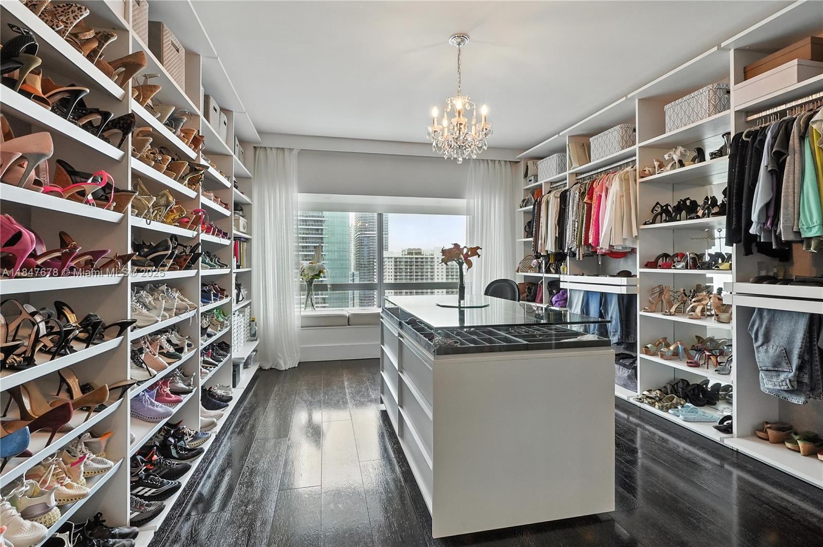 1435 Brickell Ave #3512 Miami, FL 33131