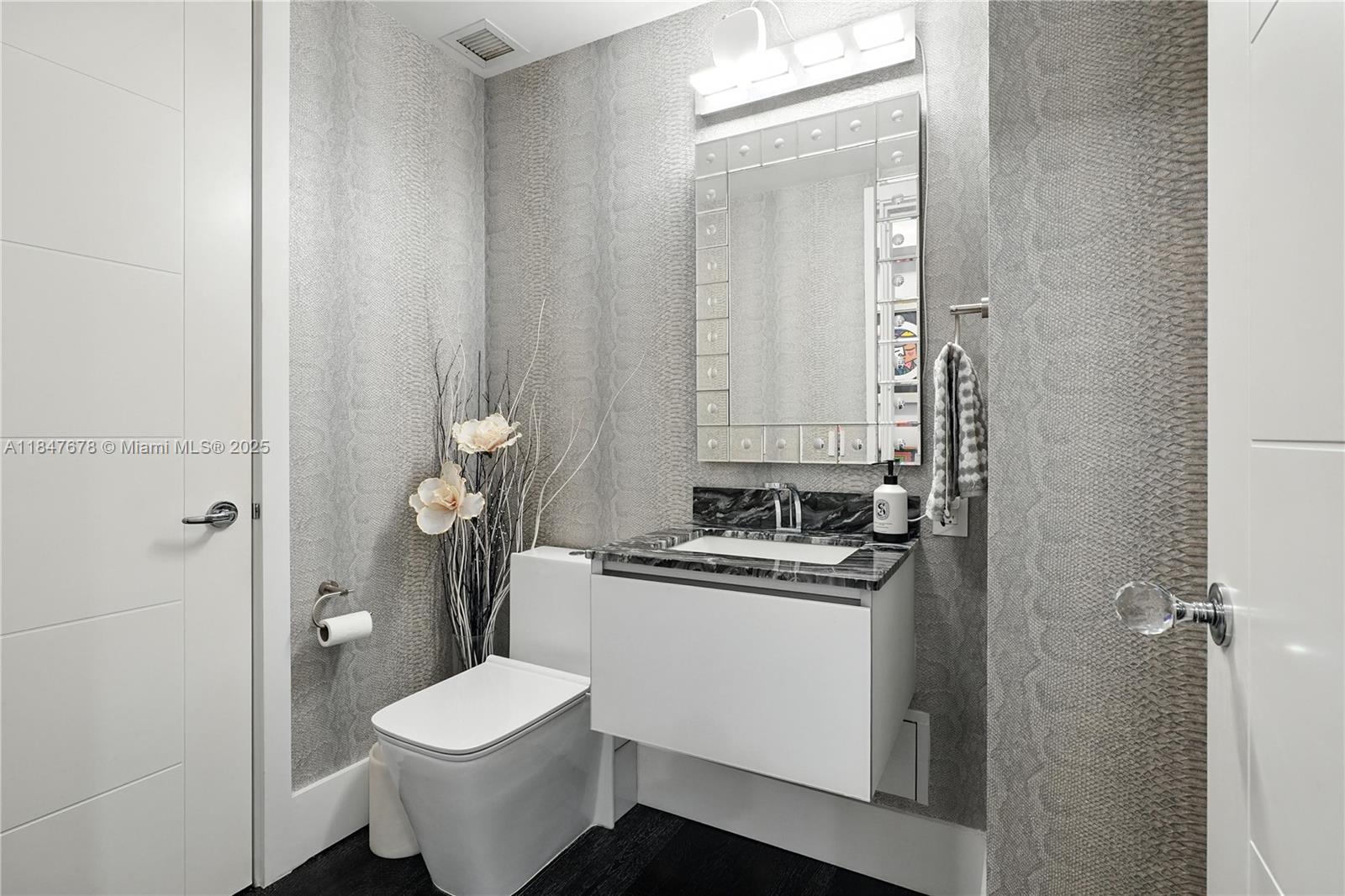 1435 Brickell Ave #3512 Miami, FL 33131