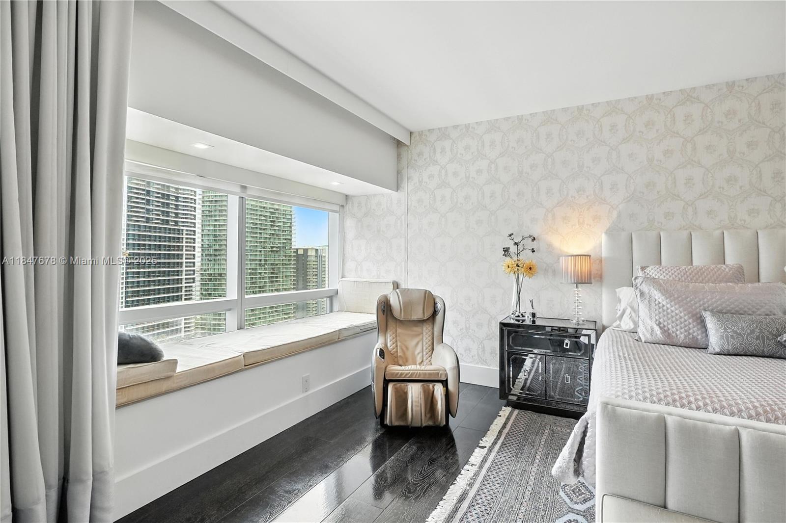 1435 Brickell Ave #3512 Miami, FL 33131