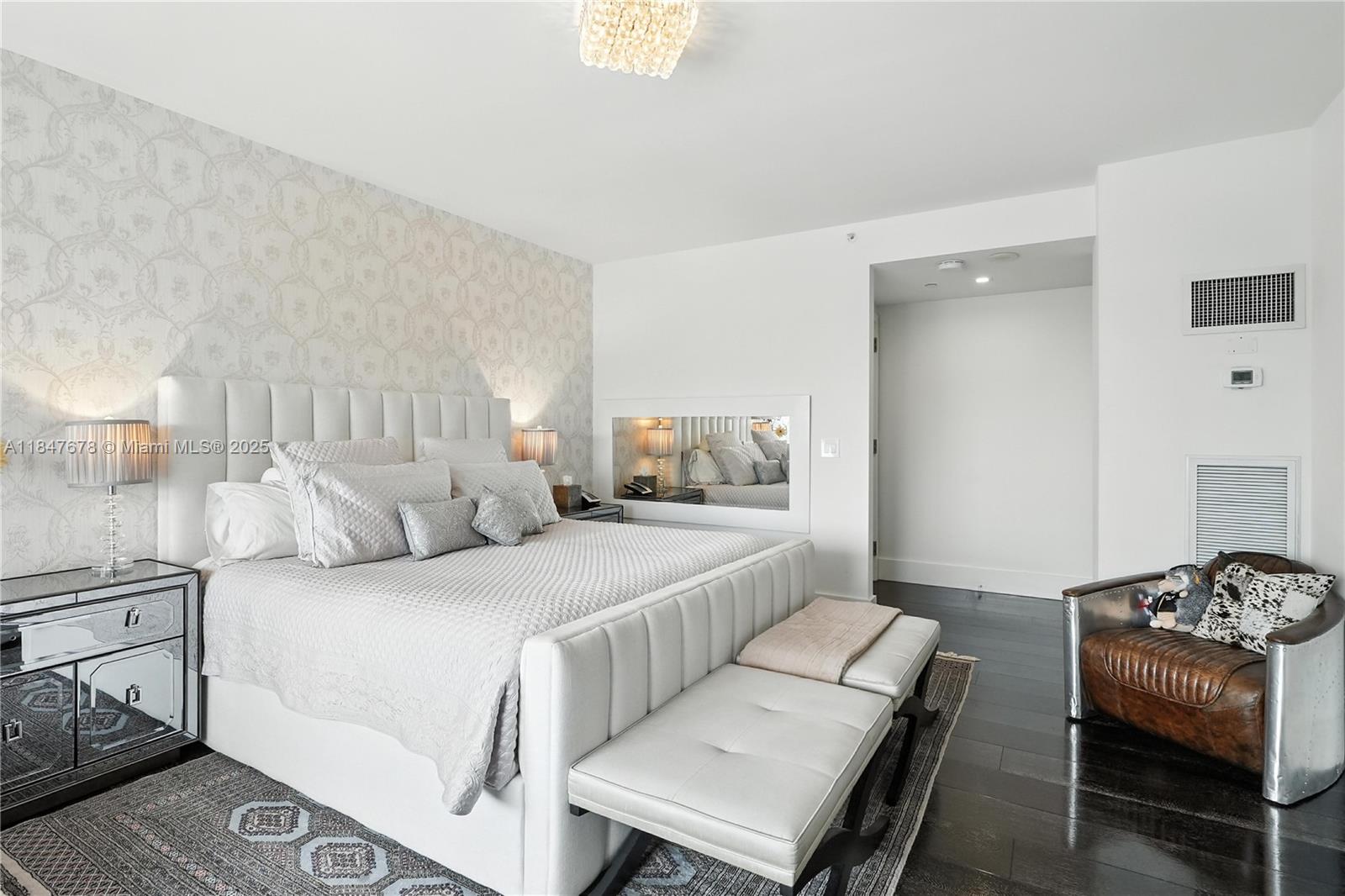 1435 Brickell Ave #3512 Miami, FL 33131