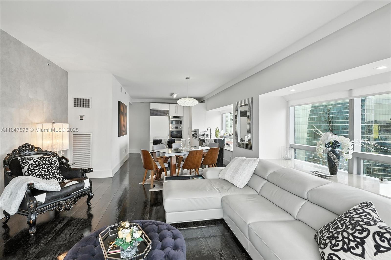 1435 Brickell Ave #3512 Miami, FL 33131