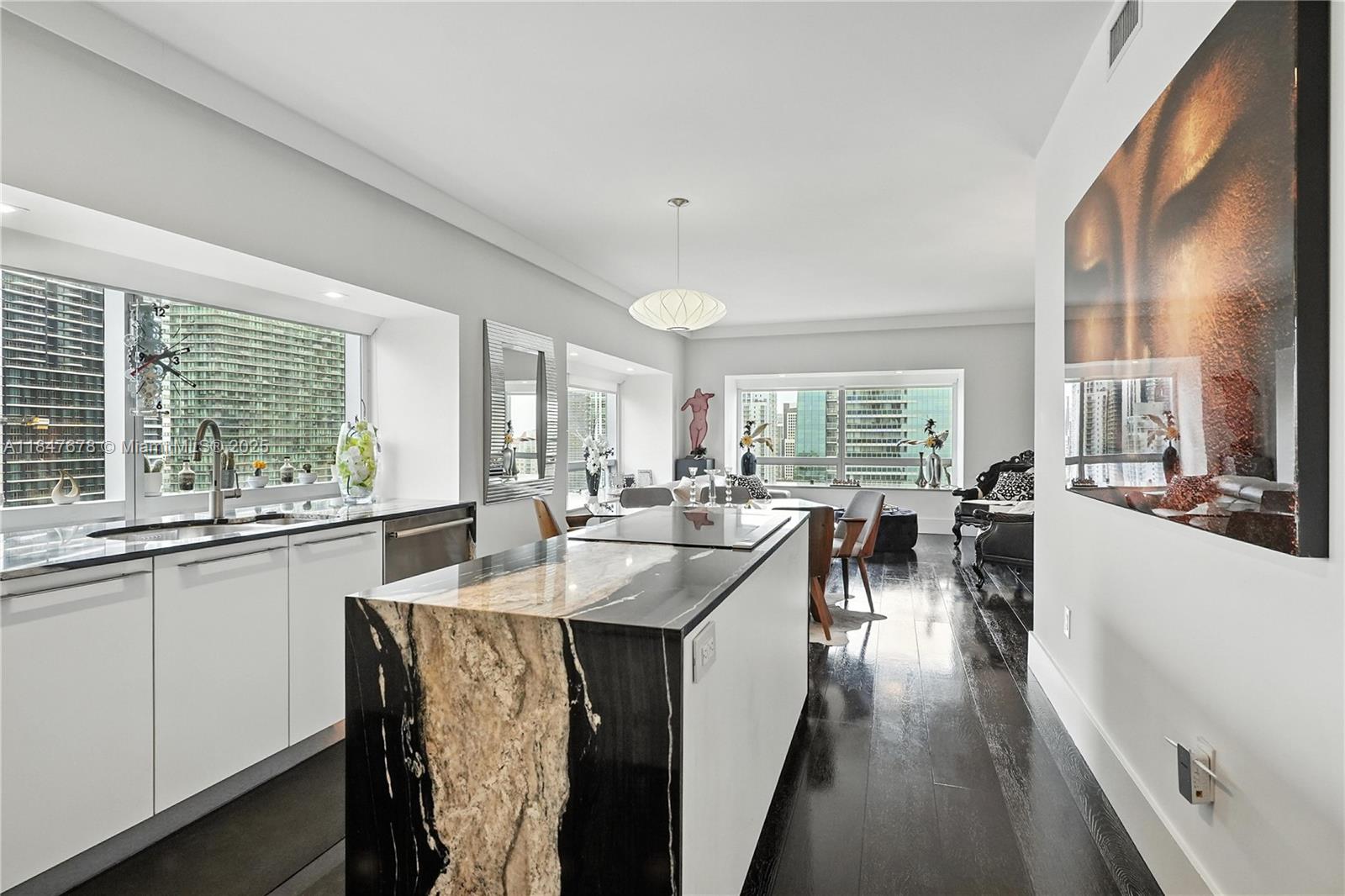 1435 Brickell Ave #3512 Miami, FL 33131