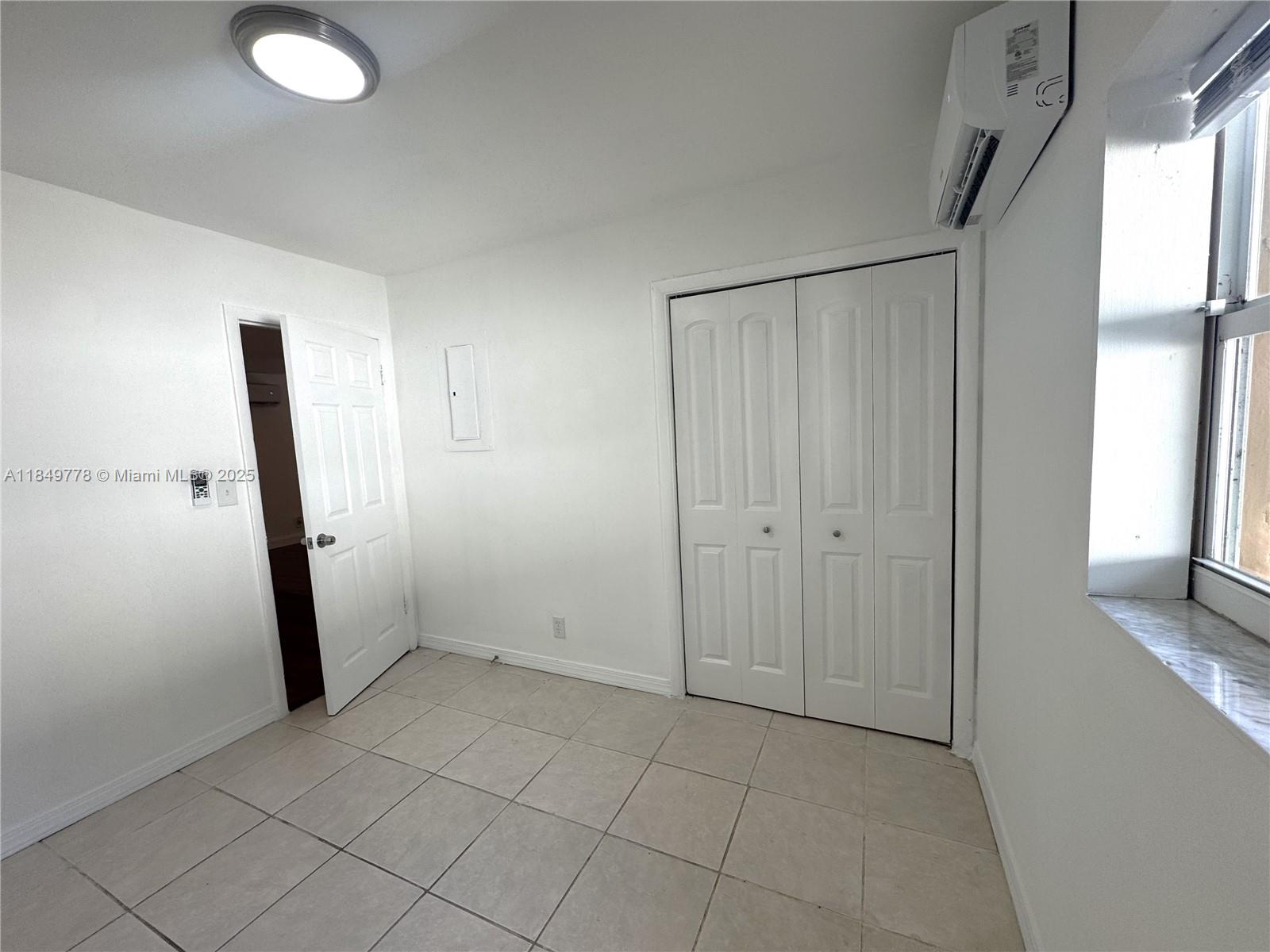 6650 Douglas St Hollywood, FL 33024