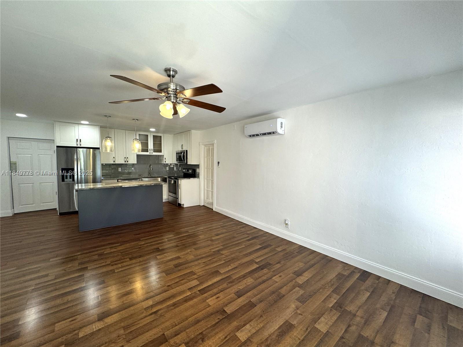 6650 Douglas St Hollywood, FL 33024