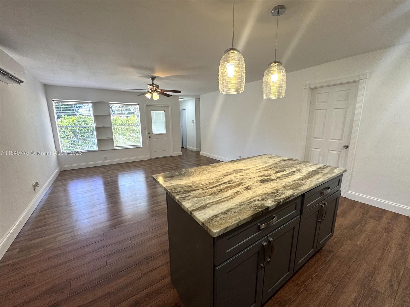 6650 Douglas St Hollywood, FL 33024