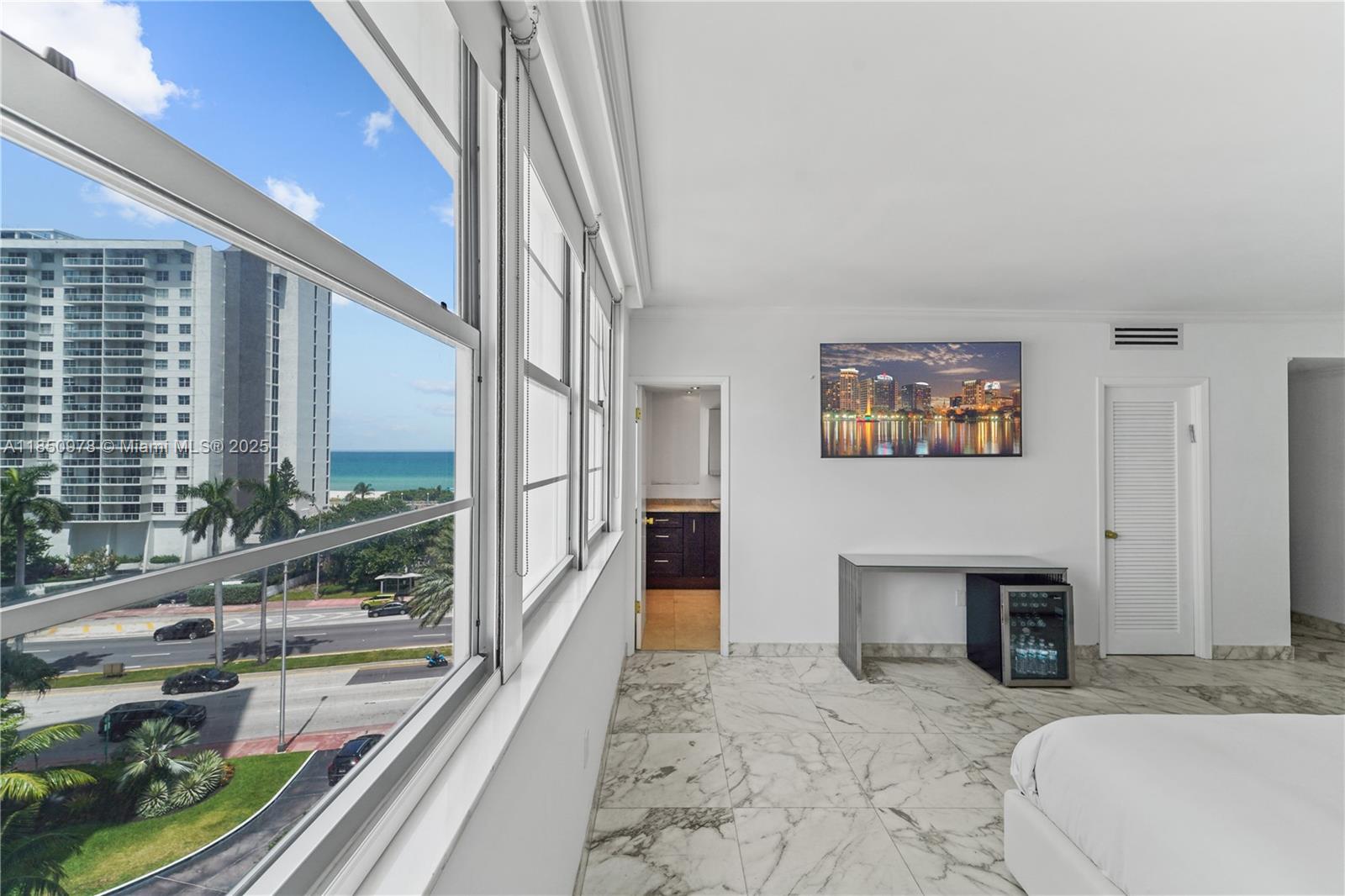 5640 Collins Ave #7B Miami Beach, FL 33140