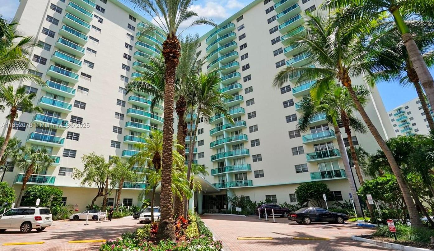 3901 S Ocean Dr #2D
