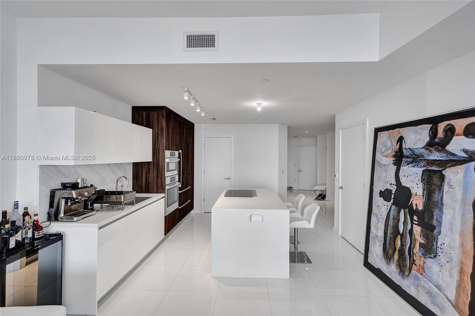 image Paramount Miami Worldcent10