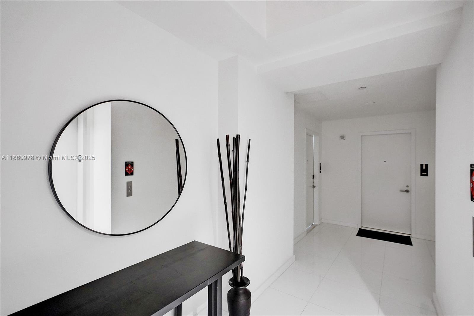 image Paramount Miami Worldcent1