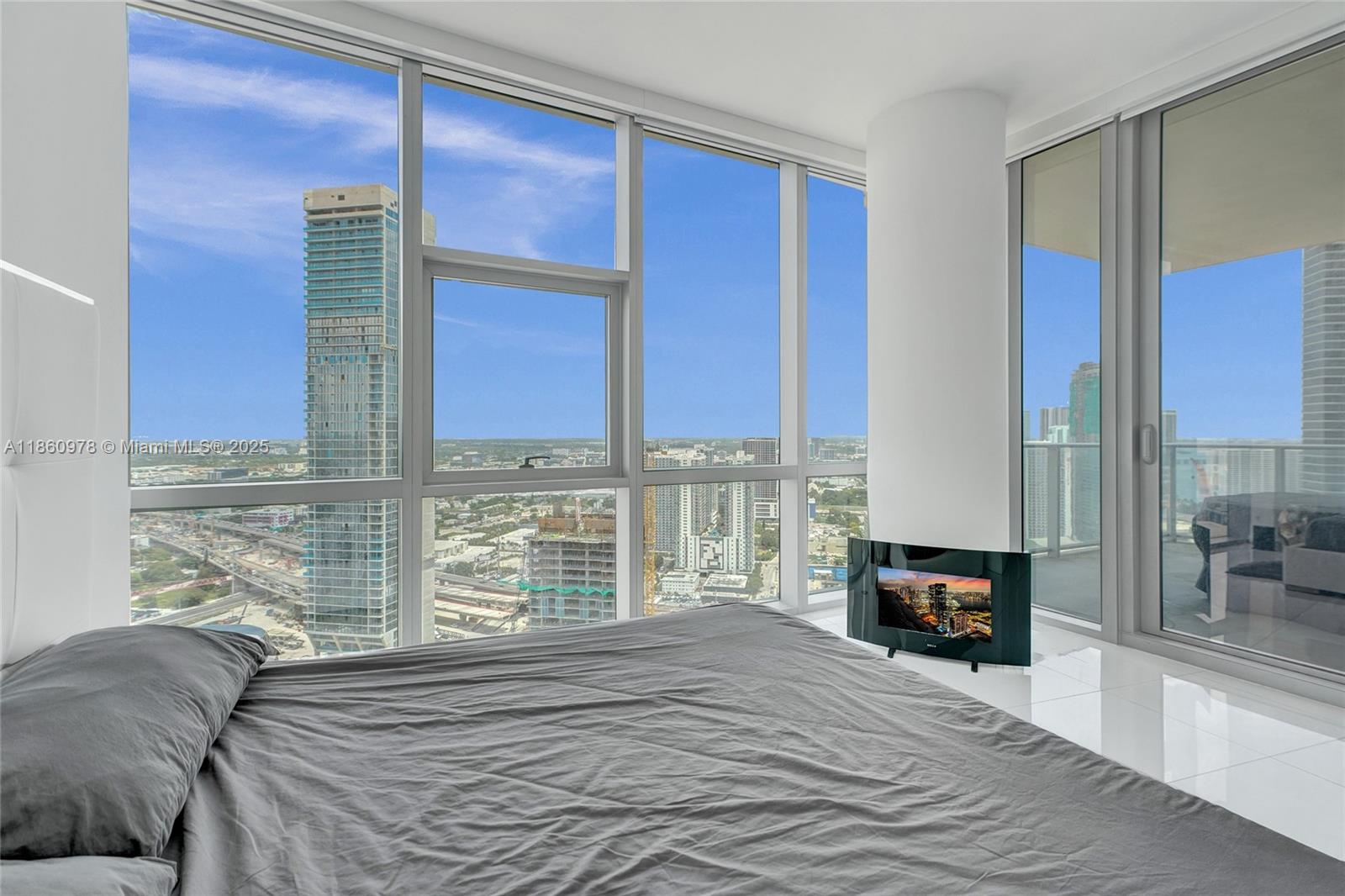image Paramount Miami Worldcent24