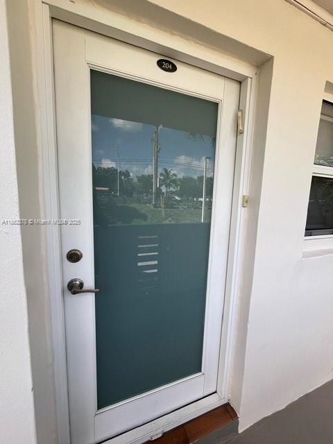 1175 Miami Gdns Dr #204
