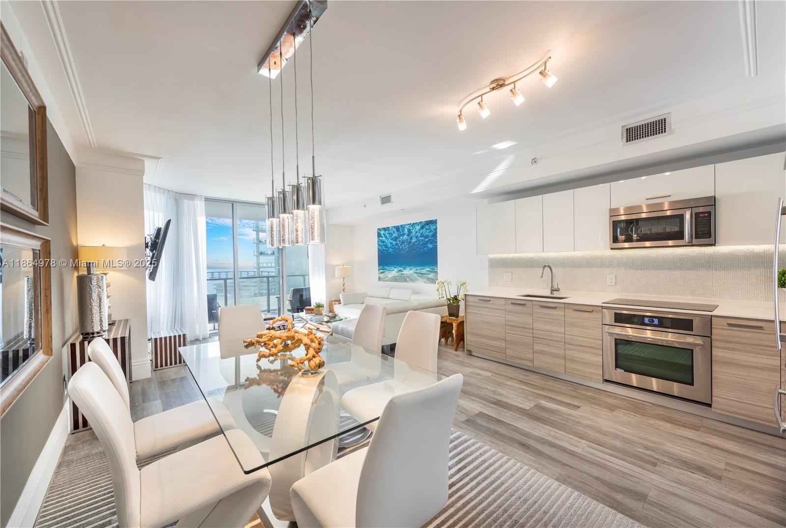 1300 Brickell Bay Dr #1909